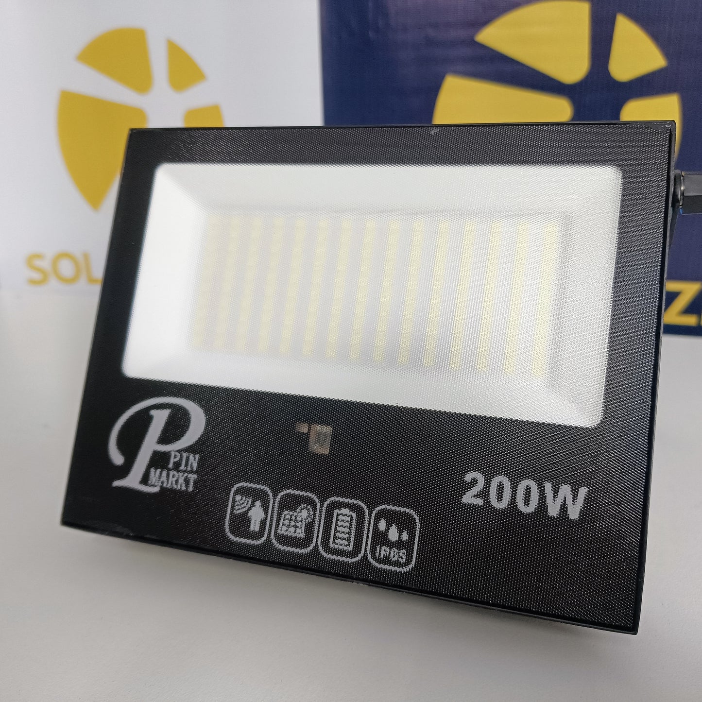 Reflector solar portátil 200W Pin Markt